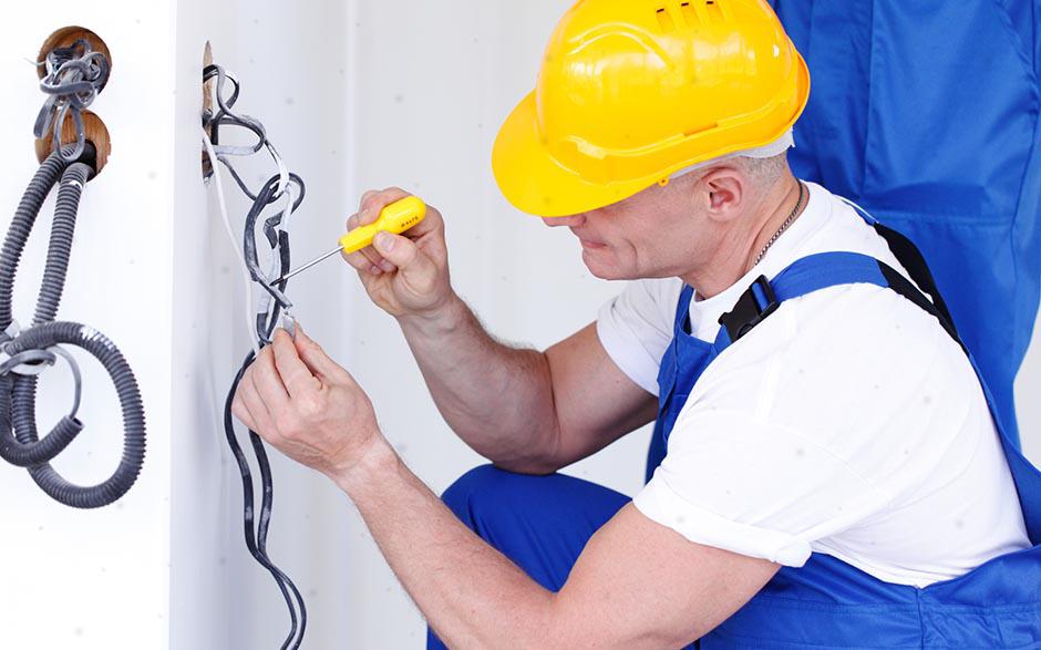 électricité entreprise Breuillet